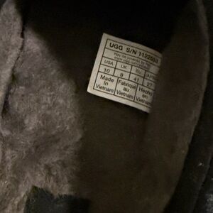 Ugg slip on great cond